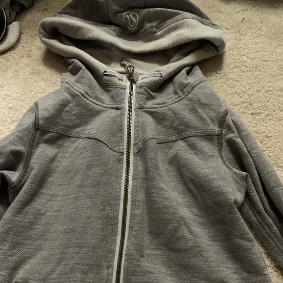 lululemon jacket - Picture 1 of 3